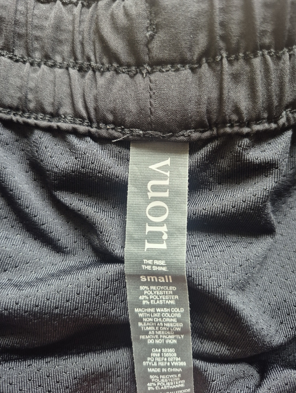 Vuori Clementine Oregano Rainforest Shorts Size Small - Picture 8 of 8